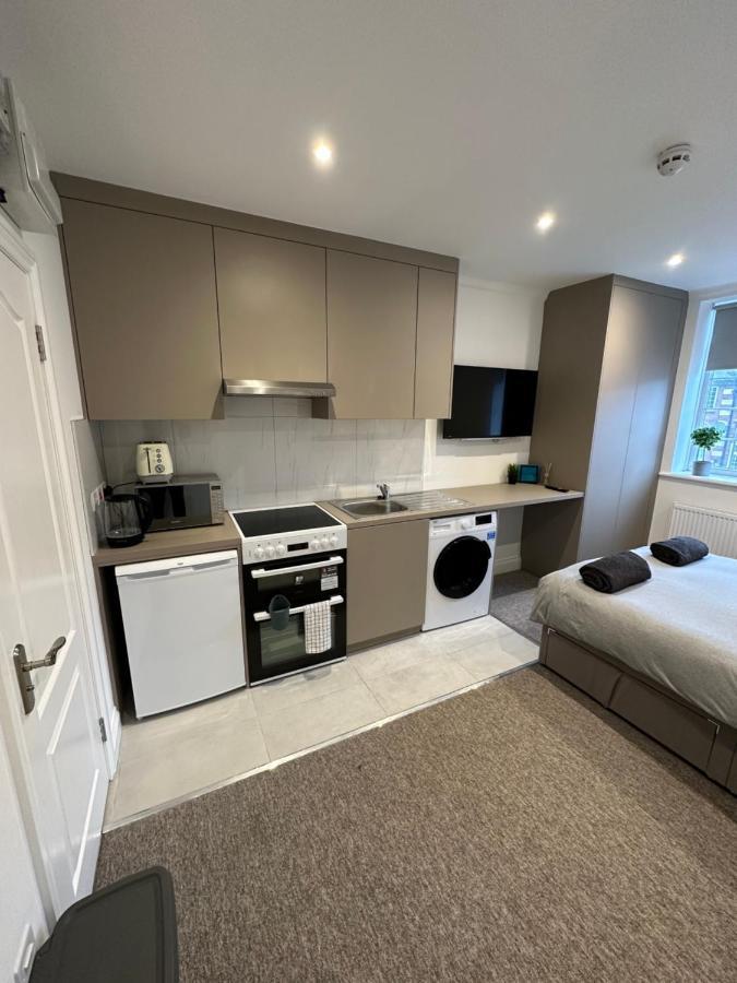 Bright Modern, 1 Bed Flat, 15 Mins Away From Central London 헨던 외부 사진