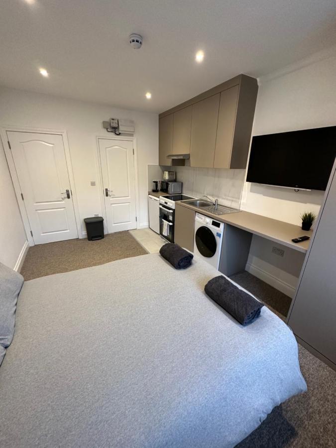 Bright Modern, 1 Bed Flat, 15 Mins Away From Central London 헨던 외부 사진