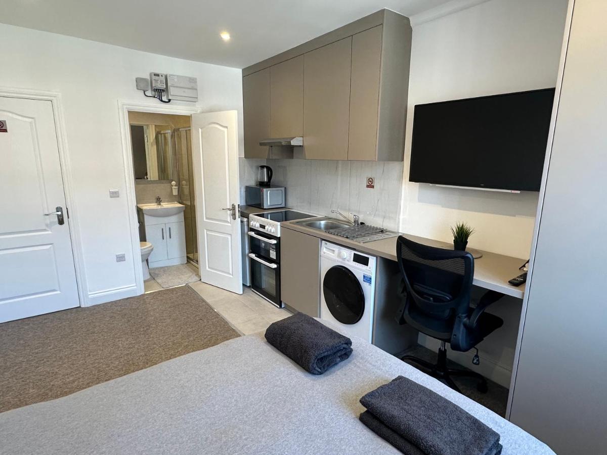 Bright Modern, 1 Bed Flat, 15 Mins Away From Central London 헨던 외부 사진