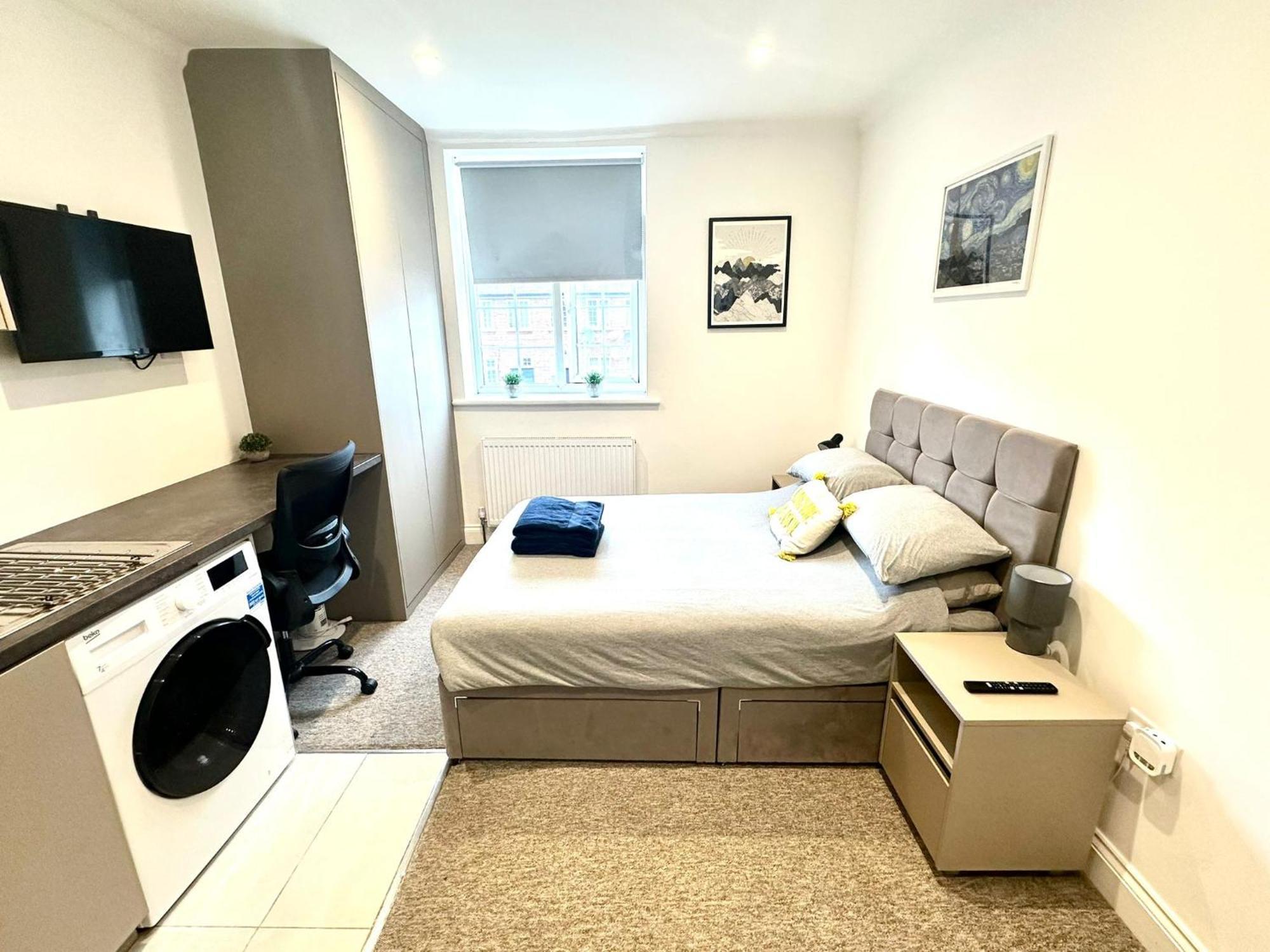 Bright Modern, Private Apartment,15 Mins To Central London 헨던 외부 사진